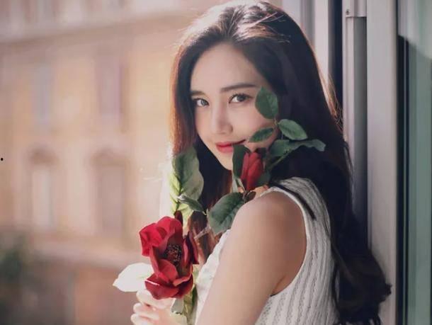 女主娱乐圈吃瓜文推荐,女主的吃瓜日常与明星幕后故事